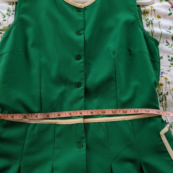 Green Dress - Picture 2 of 4